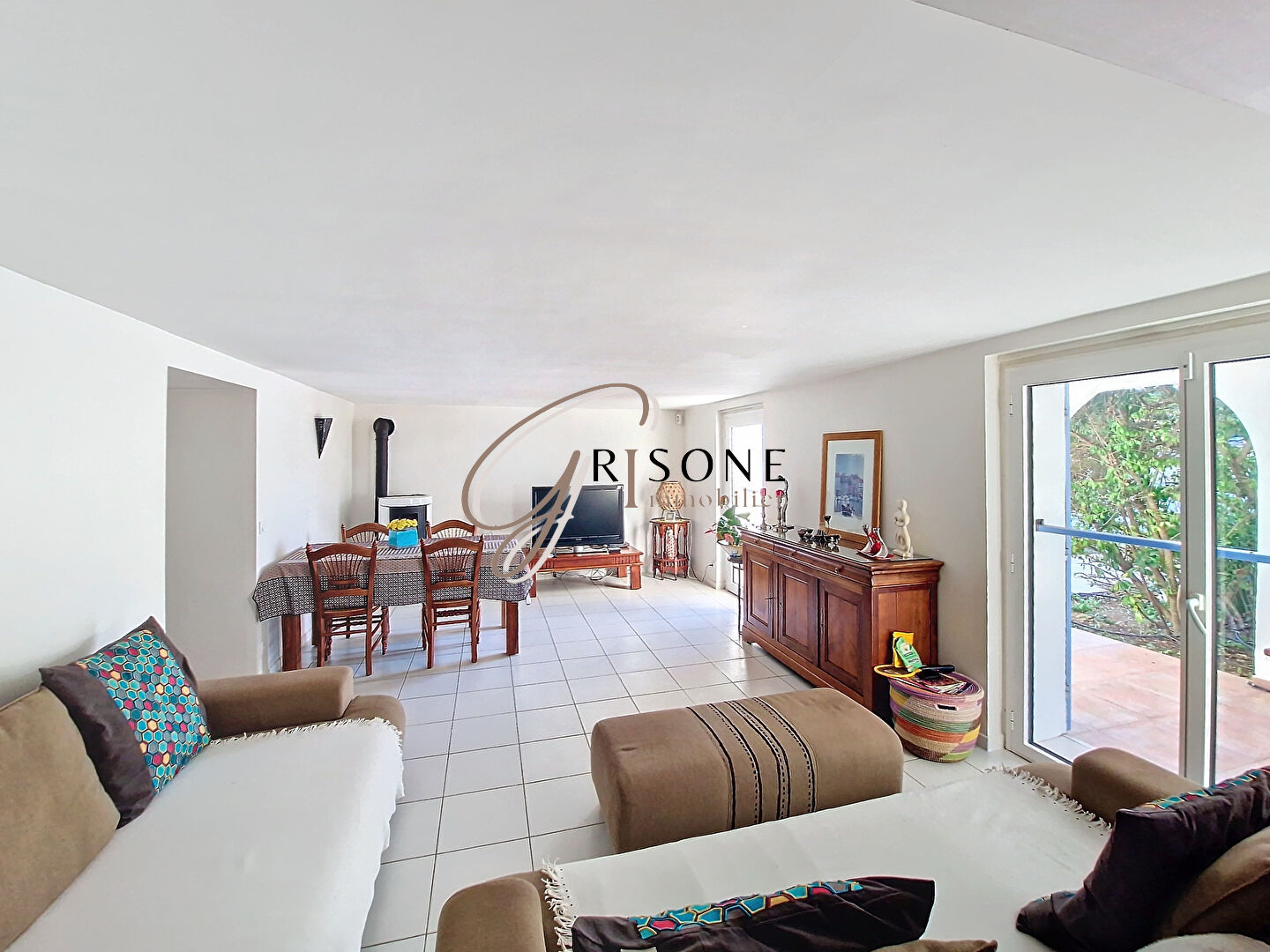 Villa de caract\u00e8re de 160 m\u00b2 avec piscine \u00e0 Sanary Sur Mer 2